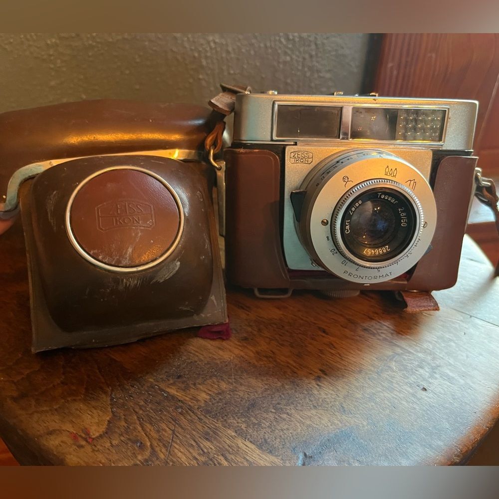 Zeiss Ikon Symbolica 35mm Camera w/ Prontormat Tessar 50mm f/2.8 Lens.